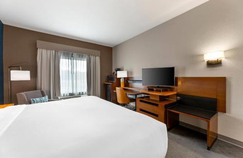 Akron Hotel | Comfort Inn & Suites Akron South