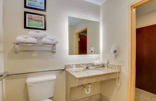 Gracewood Hotel | Comfort Inn & Suites Augusta Fort Eisenhower Area