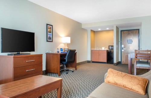 D'Iberville Hotel | Comfort Inn & Suites Biloxi - D'Iberville