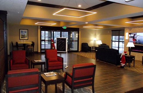 Cedar Rapids - Iowa City Hotel | Comfort Inn & Suites Cedar Rapids CID Eastern Iowa Airport