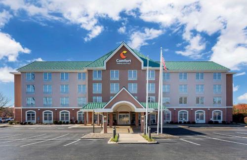 Cuyahoga Falls Hotel | Comfort Inn & Suites Cuyahoga Falls - Akron