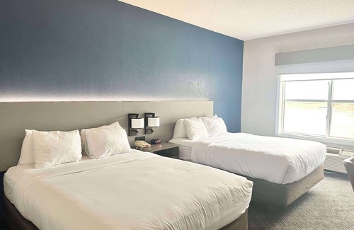 Cartersville Hotel | Comfort Inn & Suites Cartersville - Emerson Lake Point