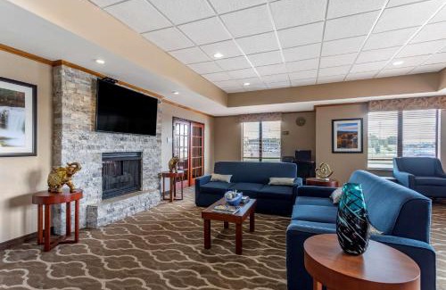 Carbondale Hotel | Comfort Inn & Suites Carbondale University Area
