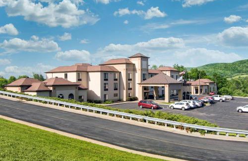 Milford Hotel | Comfort Inn & Suites Cooperstown - Milford