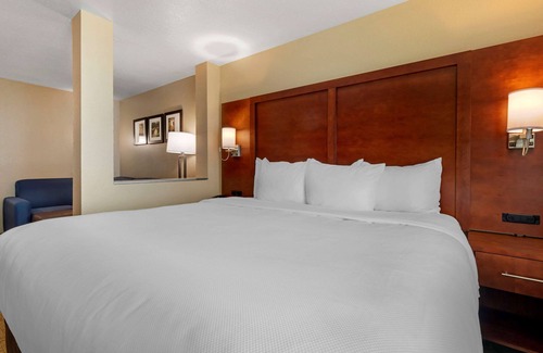 Euless Hotel | Comfort Inn & Suites Euless DFW West