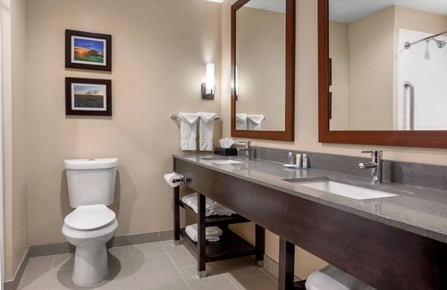Euless Hotel | Comfort Inn & Suites Euless DFW West