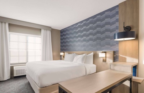 Gaylord Hotel | Comfort Inn & Suites Gaylord