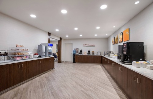 Gaylord Hotel | Comfort Inn & Suites Gaylord