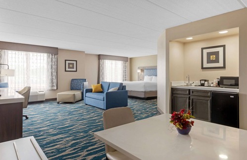 Greenville Hotel | Comfort Inn & Suites Greenville Near Convention Center