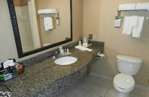 Grinnell Hotel | Comfort Inn & Suites Grinnell near I-80