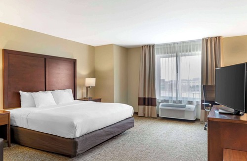 Grinnell Hotel | Comfort Inn & Suites Grinnell near I-80