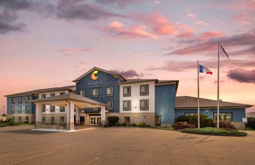 Grinnell Hotel | Comfort Inn & Suites Grinnell near I-80