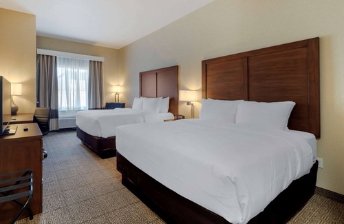 Harrah Hotel | Comfort Inn & Suites Harrah