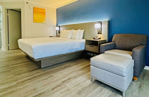 Energy Corridor Hotel | Comfort Inn & Suites Houston I-10 West Energy Corridor