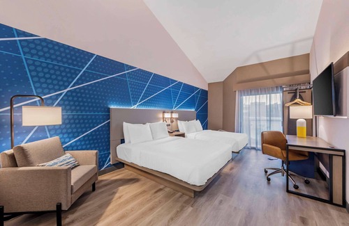 Lake Forest Hotel | Comfort Inn & Suites Irvine Spectrum