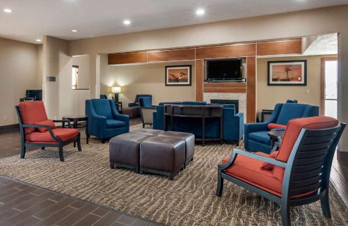 Junction City Hotel | Comfort Inn & Suites Junction City - near Fort Riley