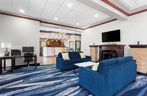 Kenosha Hotel | Comfort Inn & Suites Kenosha-Pleasant Prairie