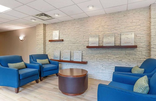 LaVale Hotel | Comfort Inn & Suites LaVale - Cumberland