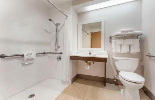 LaVale Hotel | Comfort Inn & Suites LaVale - Cumberland