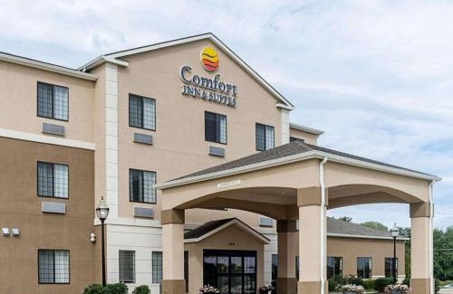 Lawrence Hotel | Comfort Inn & Suites Lawrence - University Area