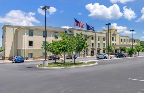 Lynchburg Hotel | Comfort Inn & Suites Lynchburg Airport - University Area