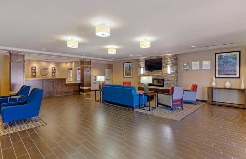 Lynchburg Hotel | Comfort Inn & Suites Lynchburg Airport - University Area