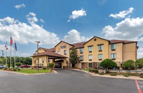 South Arlington Hotel | Comfort Inn & Suites Mansfield
