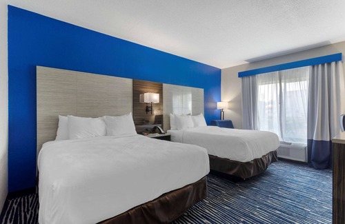 Ellendale Hotel | Comfort Inn & Suites Memphis East