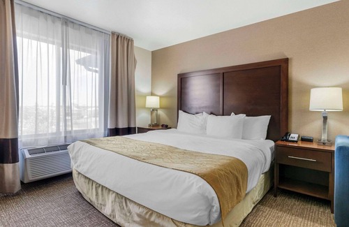Mitchell Hotel | Comfort Inn & Suites Mitchell I-90