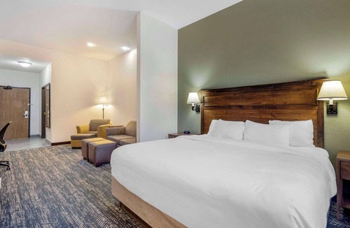 Keystone Hotel | Comfort Inn & Suites Mt. Rushmore