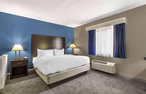 Mundelein Hotel | Comfort Inn & Suites Mundelein-Vernon Hills