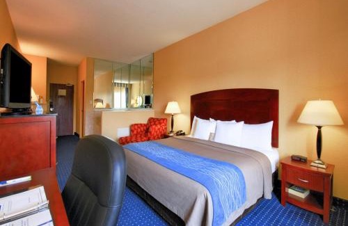 North East Hotel | Comfort Inn & Suites North East