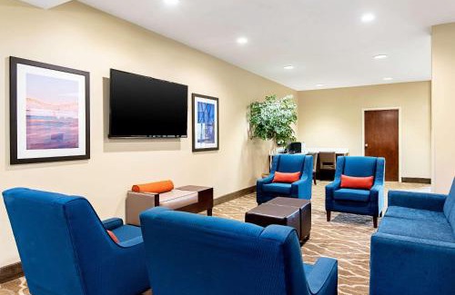 Pine Bluff Hotel | Comfort Inn & Suites Pine Bluff