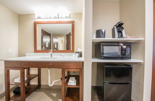 Pinetop-Lakeside Hotel | Comfort Inn & Suites Pinetop Show Low