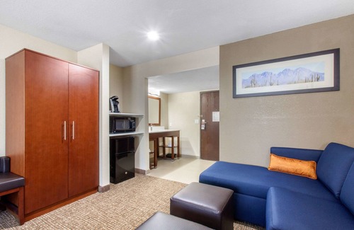 Pinetop-Lakeside Hotel | Comfort Inn & Suites Pinetop Show Low