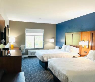 Plainville Hotel | Comfort Inn & Suites Plainville-Foxboro