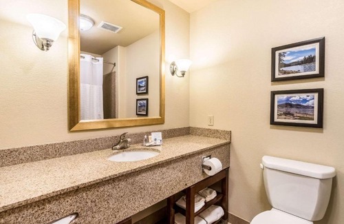 Glenwood Springs Hotel | Comfort Inn & Suites Rifle