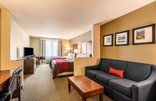 Glenwood Springs Hotel | Comfort Inn & Suites Rifle