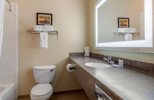 Sterling Hotel | Comfort Inn & Suites Sterling