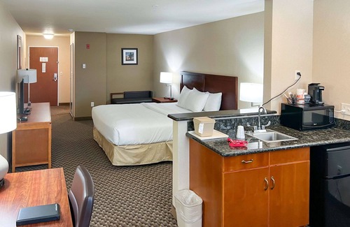 Safford Hotel | Comfort Inn & Suites Thatcher - Safford