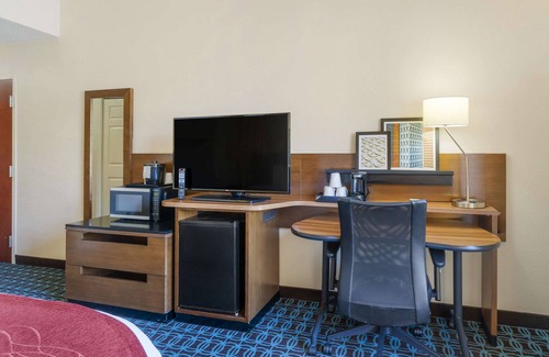Berea Hotel | Comfort Inn & Suites