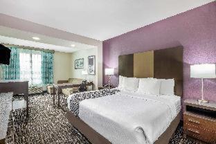 Claremore Hotel | Comfort Inn & Suites