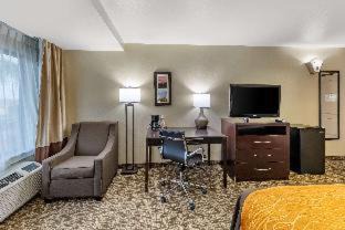 Colton Hotel | Comfort Inn & Suites