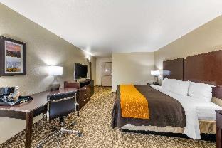 Colton Hotel | Comfort Inn & Suites