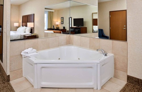 Morrisonville Hotel | Comfort Inn & Suites DeForest