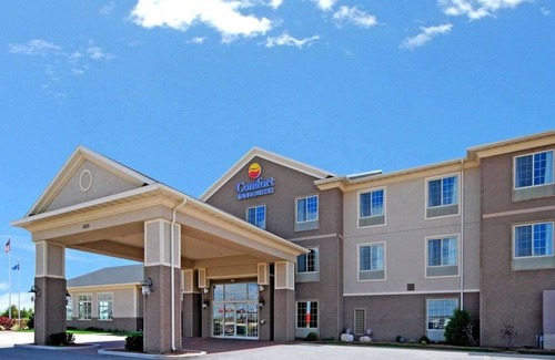 Morrisonville Hotel | Comfort Inn & Suites DeForest