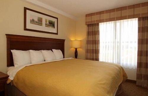 Dover Hotel | Comfort Inn & Suites