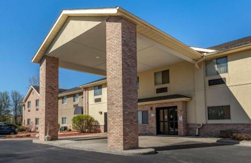 Paw Paw Hotel | Comfort Inn & Suites