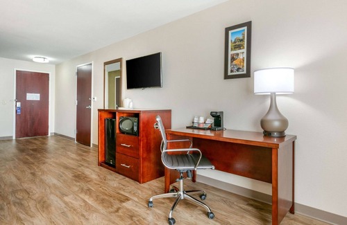 Van Buren Hotel | Comfort Inn & Suites Van Buren - Fort Smith