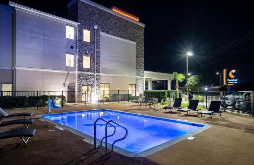 Victoria Hotel | Comfort Inn & Suites Victoria North